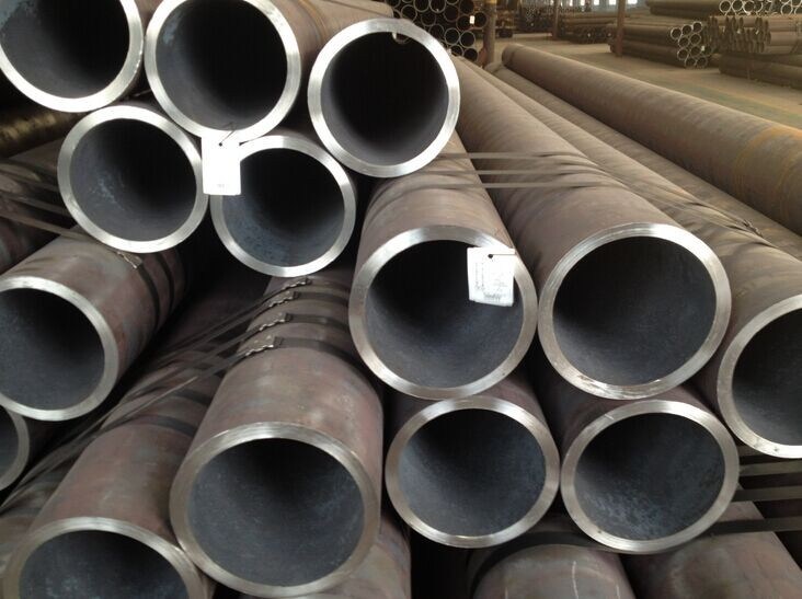 Hot Sale Seamless Carbon Steel Pipe in High Quality